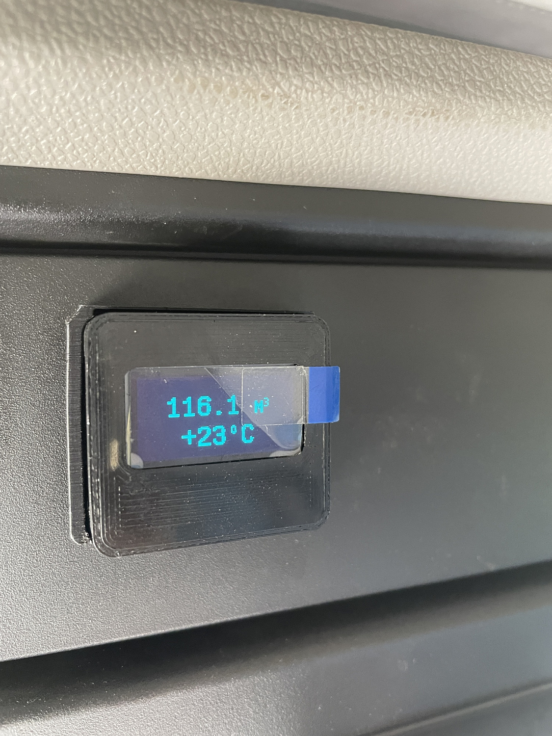 Монтаж датчика контроля метана на грузовик